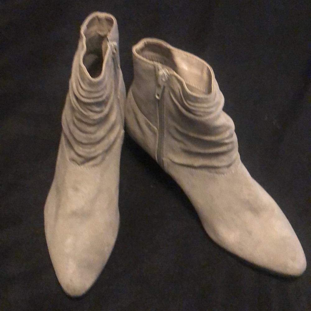Qupid ankle boot